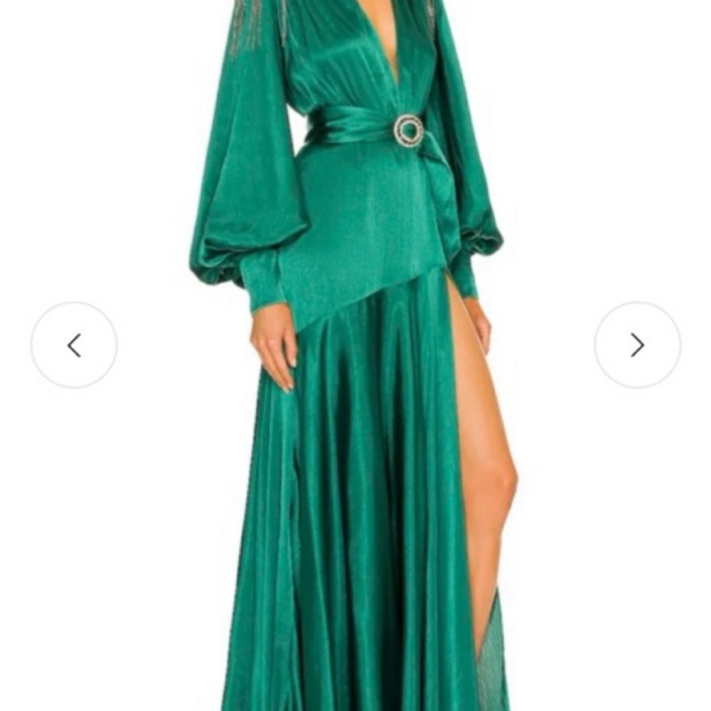 Elegant Green Maxi Dress with Belt